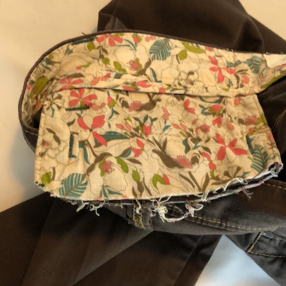 Women’s size 4 regular brown Old Navy Capri Pants - Picture 11 of 14